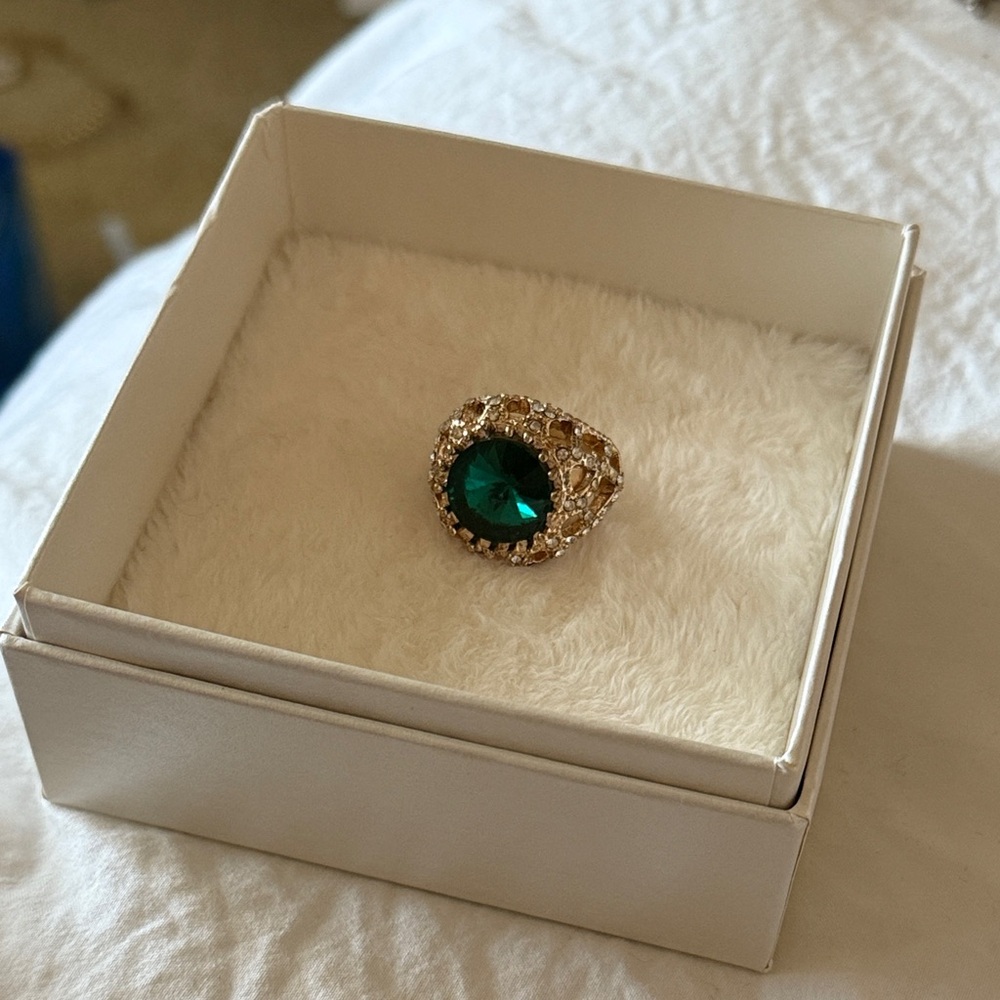 Green gem embellished ring gold large stone rhinestones
